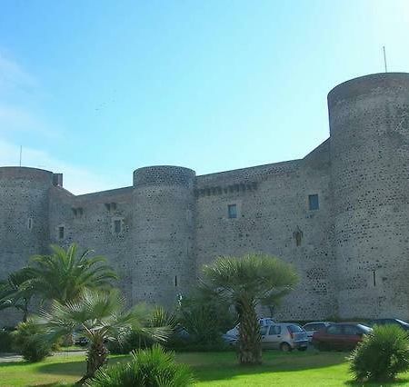 Big Lightfull Apartment With Castle View Catania Exterior photo