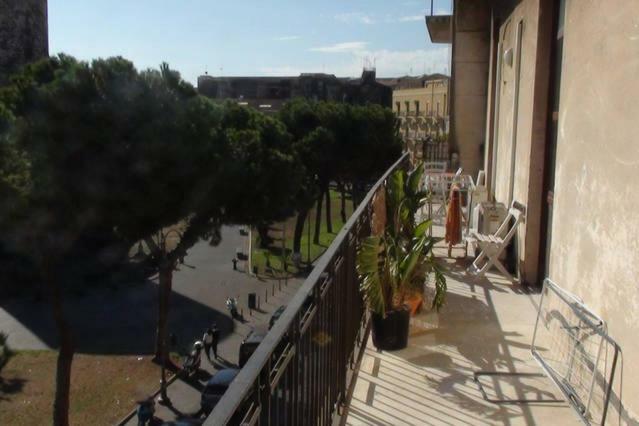 Big Lightfull Apartment With Castle View Catania Exterior photo